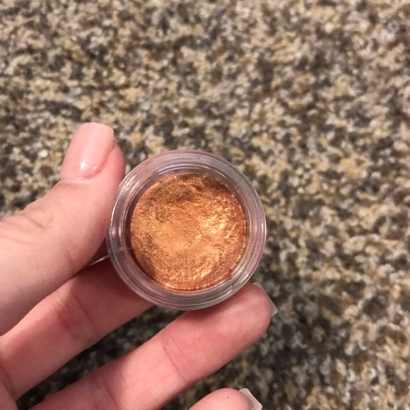 potted eyeshadow - Picture 3 of 4